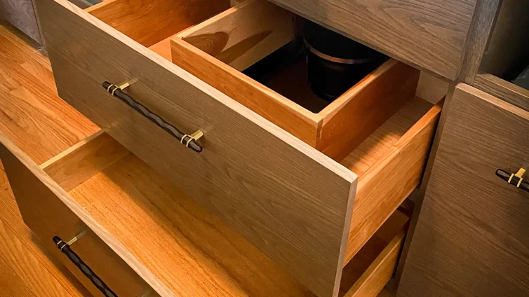 varsity-construction-mid-century-modern-kitchen-drawer-storage