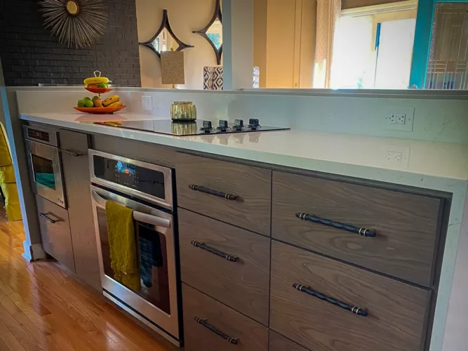 MIDCENTURY MODERN KITCHEN